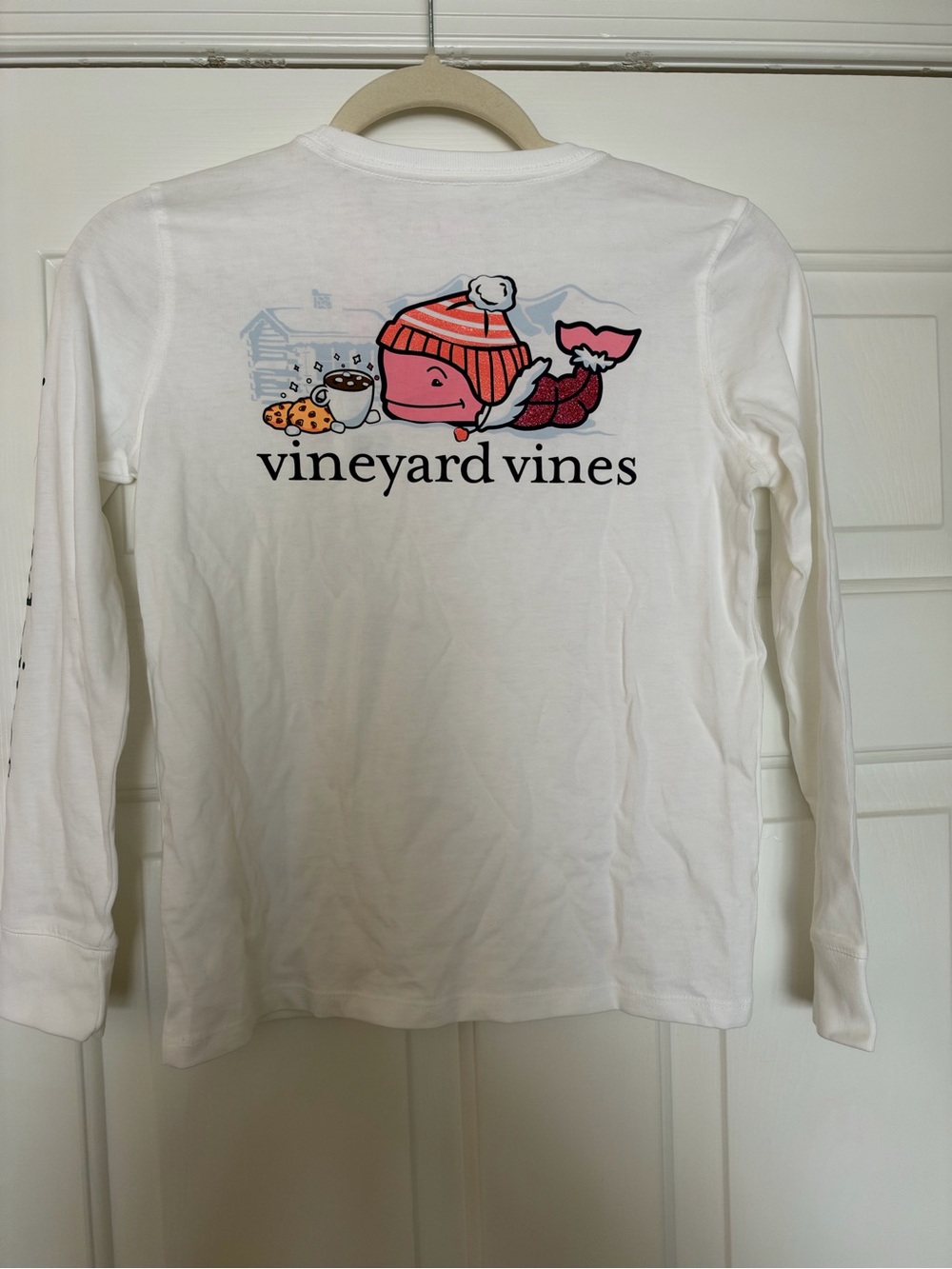Vineyard Vines White Long-Sleeve Tee with Pink Whale Winter Graphic